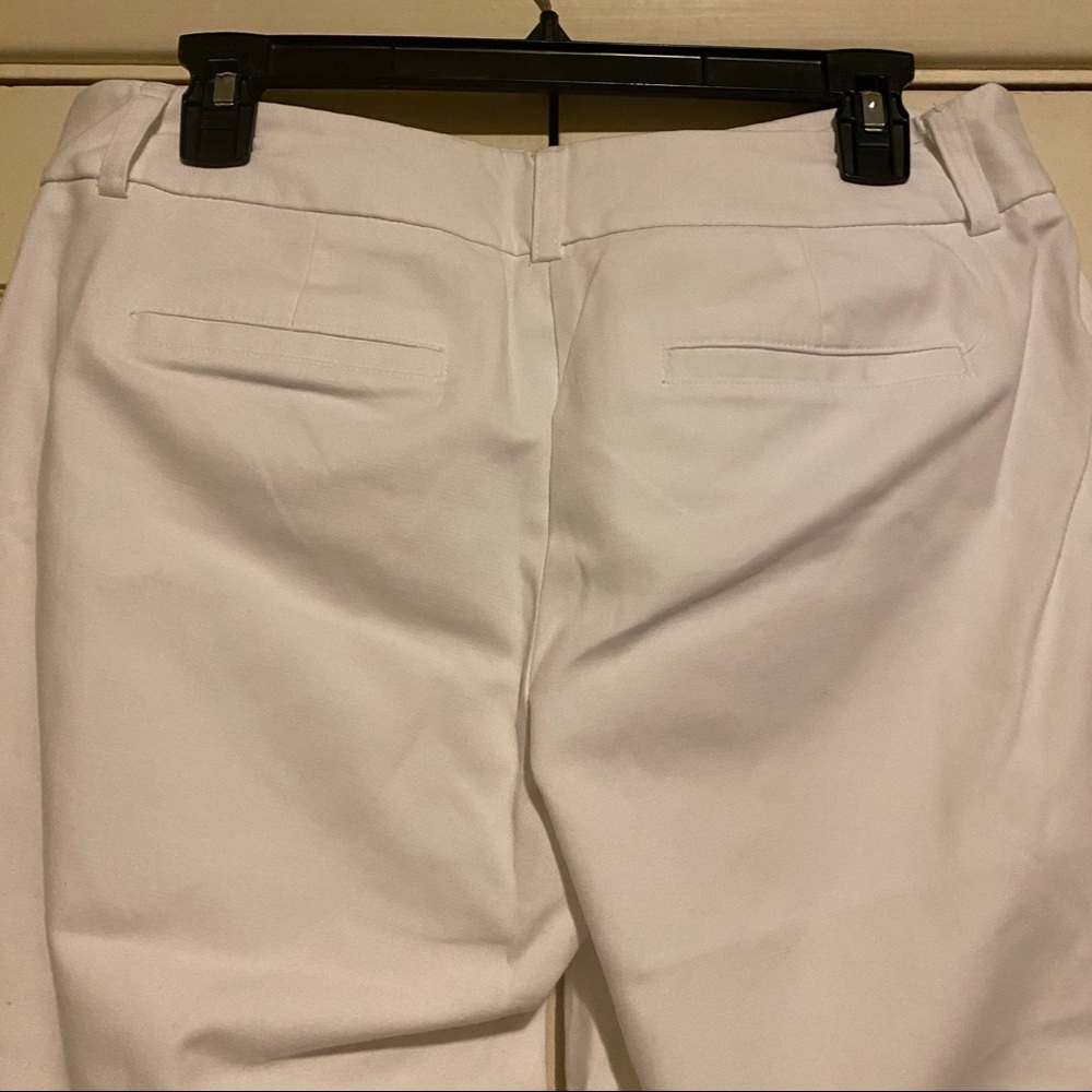 Apt 9 Cropped White Slacks (Capris) Size 8 - image 4
